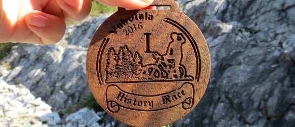 деревянные-медали-для-велогонки-History-Race-от-Feeling-Wood-1